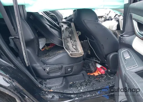 2022 Subaru Ascent Touring z USA, uszkodzony, nr VIN 4S4WMARD4N3469717